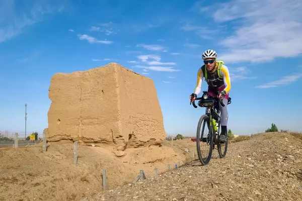 Great Wall of China Cycling Odyssey: An FKT Achievement