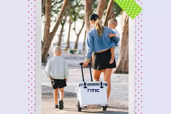 Scary Mommy's 2026 Reader's Choice Awards for Top Lifestyle Cooler Brands