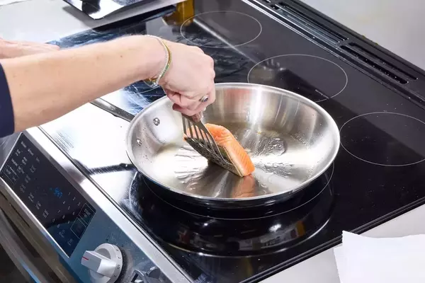 Essential Non-Toxic Kitchenware Picks
