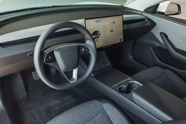 2026 Tesla Model 3 Standard RWD: Interior Review and Features