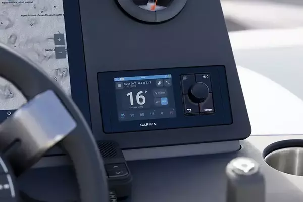 Garmin Unveils Advanced All-in-One Signal VHF Marine Radios for Enhanced Maritime Communication