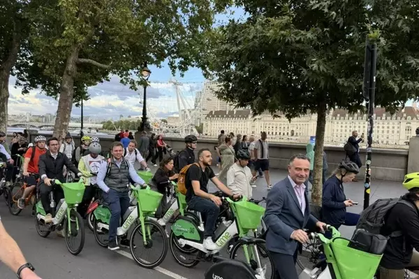 London Cycling Safety: Declining Fatalities, Rising Injuries, and 'Vision Zero' Commitment
