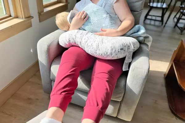 Top Nursery Gliders and Rocking Chairs for New Parents: Expert Reviews and Recommendations