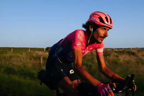 Unbound Gravel: A Race of Resilience and Grit
