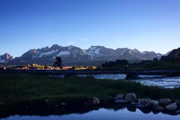 Top Hot Springs Along the Idaho Mountain Bike Route