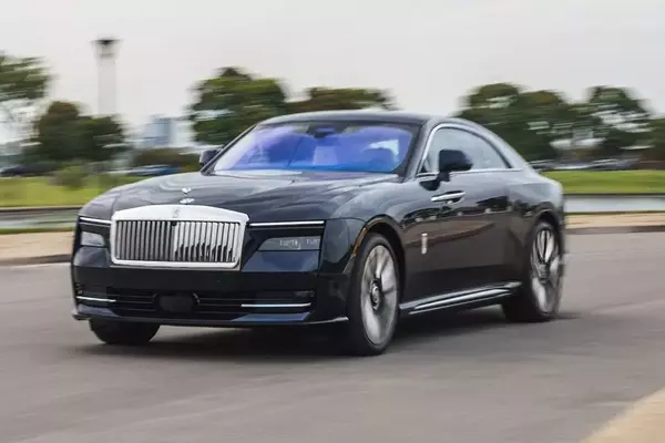 2027 Rolls-Royce Spectre: Redefining Electric Grand Touring