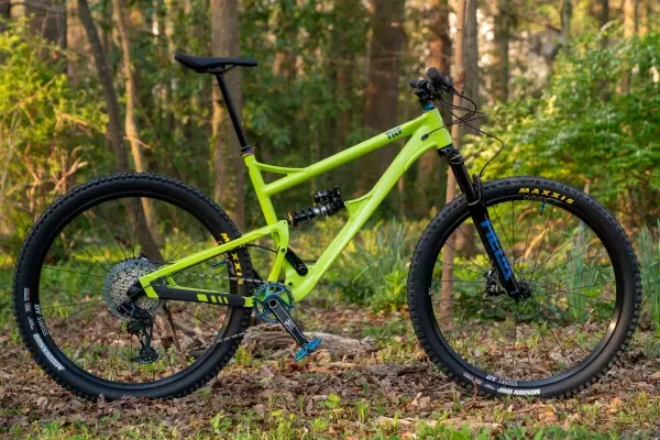 Canfield Tilt V3: A Robust Aluminum Trail Bike Redefines Performance