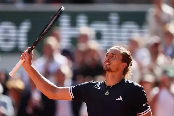 Zverev Advances to French Open Final