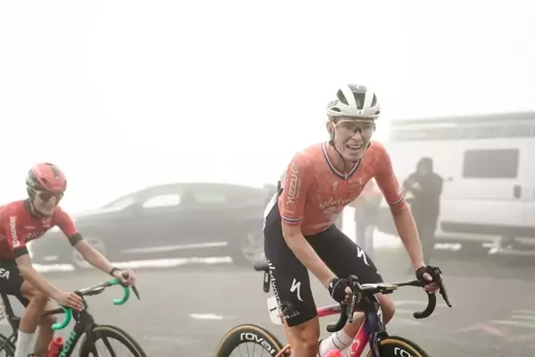 Giro d'Italia Women Stage Shortened Due to Unstable Ice Sheet on Colle delle Finestre
