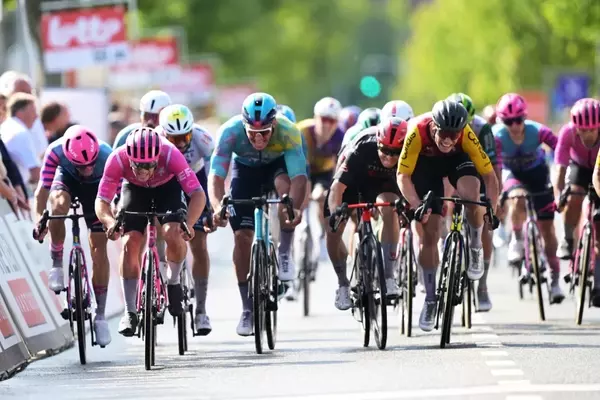 British Cyclist Noah Hobbs Achieves First Professional Victory at Heistse Pijl