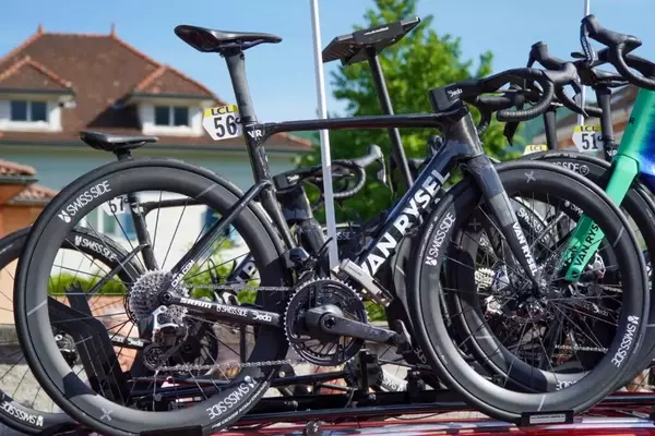 Redesigned Van Rysel RCR-Pro Spotted at Criterium du Dauphine