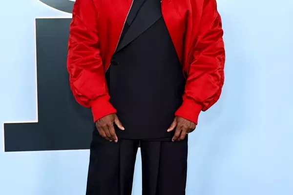 The Daring Styles of the Tony Awards Red Carpet