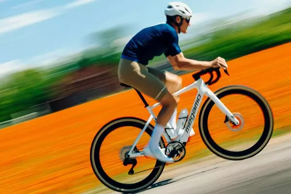 Megamo Unveils Upon Electric Road Bike with Powerful Avinox M2S Motor