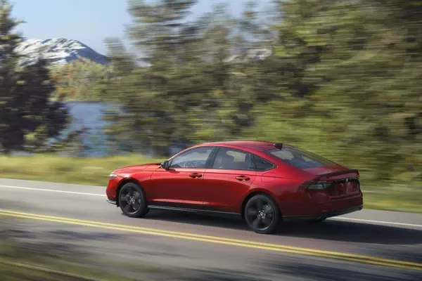 Choosing the Optimal Honda Accord Model