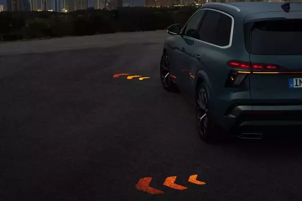 Audi Q7 to Feature Advanced Projecting Turn Signals and Enhanced Lighting