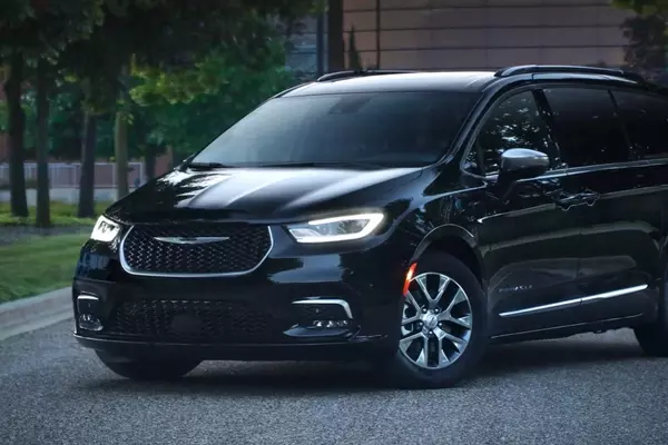 Chrysler Pacifica Hybrid Owners Advised to Park Outdoors Following Battery Fire Incidents