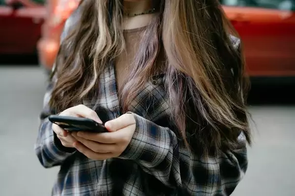 Adolescents Turn to AI Chatbots for Mental Health Support: What Parents Need to Know