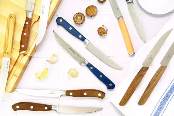 Choosing the Best Steak Knives: A Comprehensive Guide to Sharpness and Handle Comfort