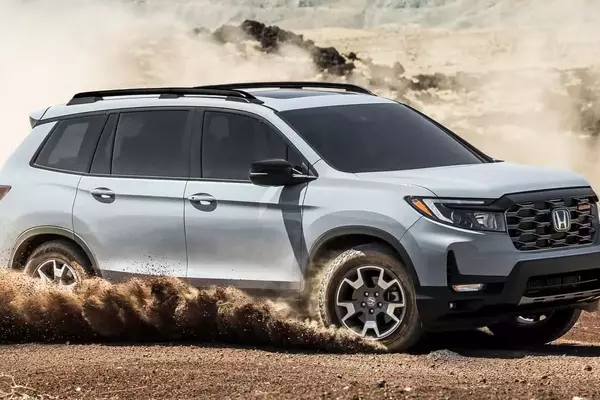 Honda Recalls 880,000 SUVs Over Potential Wheel Detachment Due to Corrosion