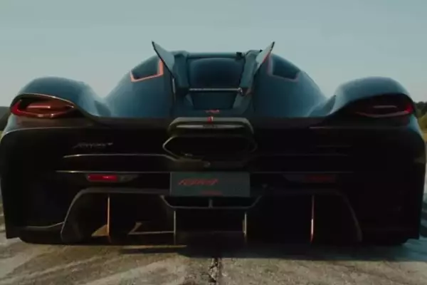 Koenigsegg Jesko Absolut Sets New Quarter-Mile Speed Record