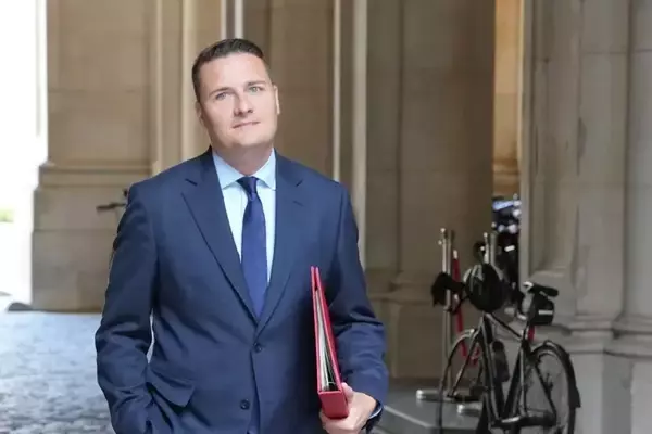 Wes Streeting Criticizes Timing of Cycling and Walking Investment Amid Defense Funding Concerns