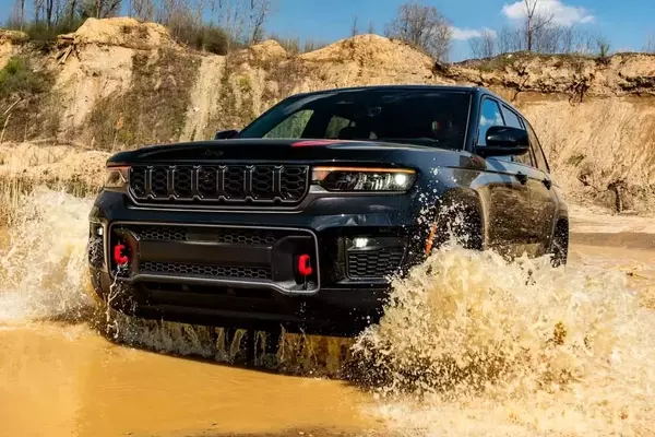 Jeep Grand Cherokee 2027: Trailhawk and Overland Trims Return