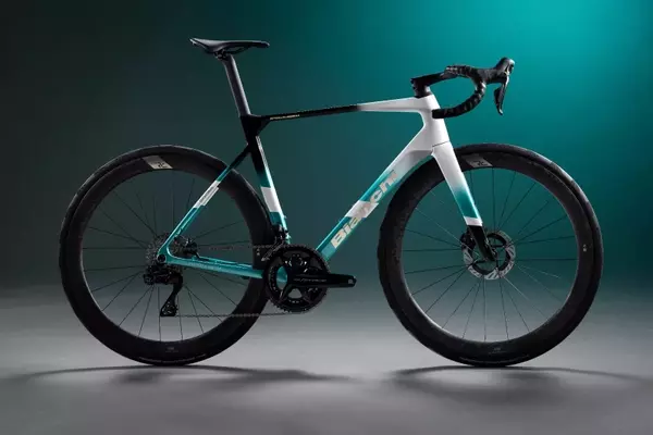 Bianchi's Revamped Specialissima: Lighter, Faster, More Aero
