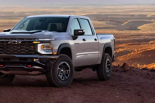 2027 Chevrolet Silverado Unveiled with Enhanced V8 Power and Advanced Technology
