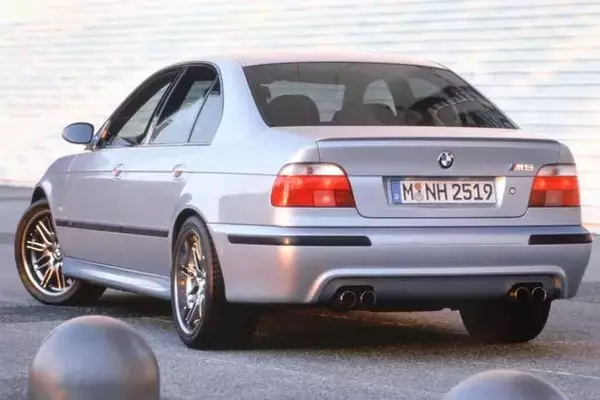 2000 BMW M5: An Executive Sedan Redefined