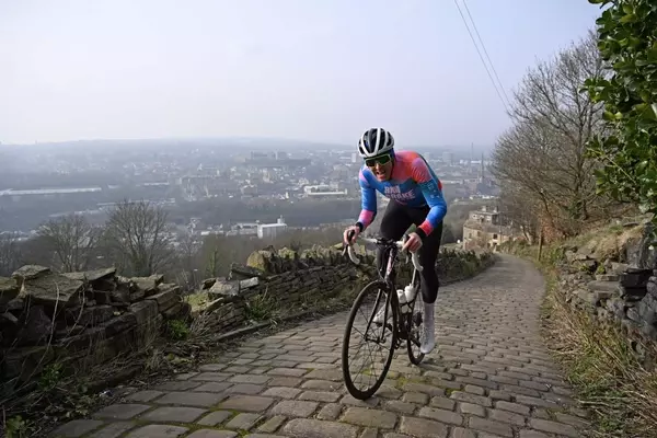 Conquering the Challenging Climbs of Calderdale: A Cyclist's Journey
