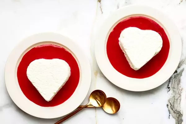 A French-Inspired Valentine's Day Dessert: Coeur à la Crème with Strawberry Coulis