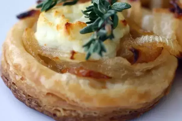 Delectable Sweet Onion and Goat Cheese Tarts with Thyme