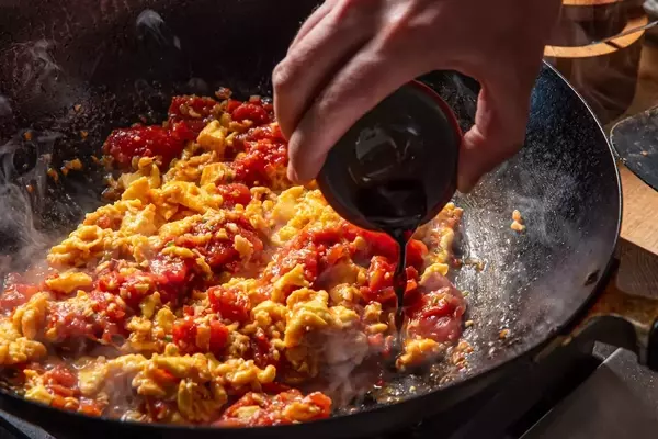 A Beloved Chinese-Inspired Scrambled Egg Dish: Tomato Egg