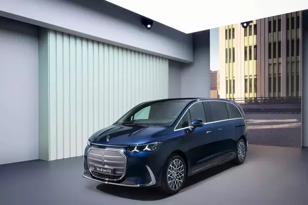 Mercedes-Benz Introduces 400-Mile Electric Luxury Van to North American Market