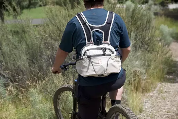 Arctos Swift 6.2 Hydration Pack: Blending Hip Pack Convenience with Backpack Stability