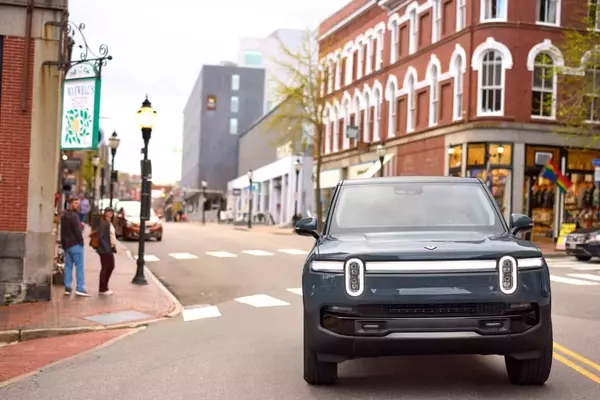 Rivian Faces Lawsuit Over Alleged Failure to Deliver Promised Self-Driving Capabilities