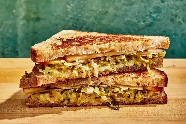 Nourishing Lunches: Gut-Healthy Sandwiches & Wraps