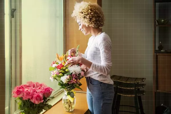 Extend the Freshness of Your Cut Flowers: A Comprehensive Guide