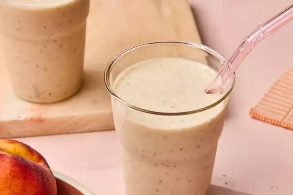 Revitalize Your Morning: The Ultimate High-Protein Peach Oatmeal Smoothie