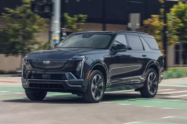 Cadillac Escalade IQL: A Long-Distance Electric Luxury SUV Review