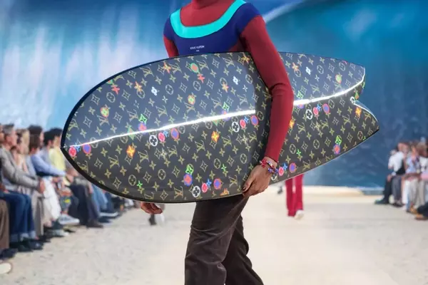 Louis Vuitton's Parisian Beach Show: A Miraculous Mirage in the Heat