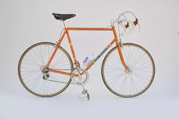 A Glimpse into Cycling History: The Molteni Orange Team Bike