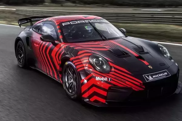 Porsche Unveils New 911 GT4 R Race Car