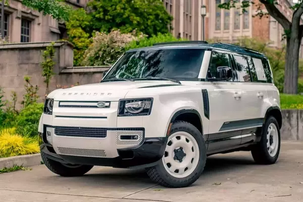 Land Rover Initiates Recall for Over 250,000 SUVs Due to Airbag Deployment Concerns