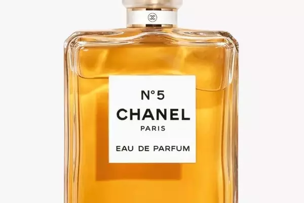 A Connoisseur's Guide to Chanel's Iconic Fragrance Collection