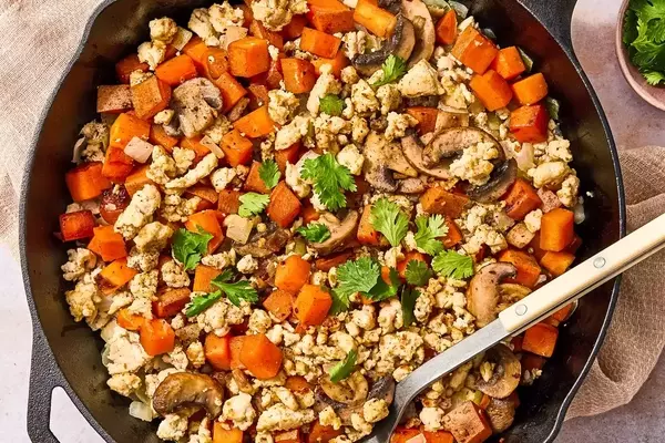 Healthy Skillet Meal: Ground Turkey and Sweet Potato Dish