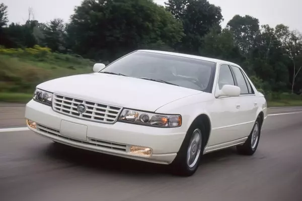 The 1998 Cadillac STS: A Bid for Global Luxury Dominance