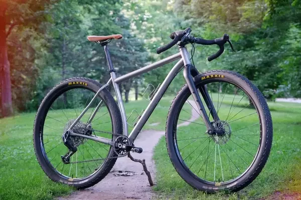 Twin Six Unveils New Titanium 32er Bike: The Versatile 3x2