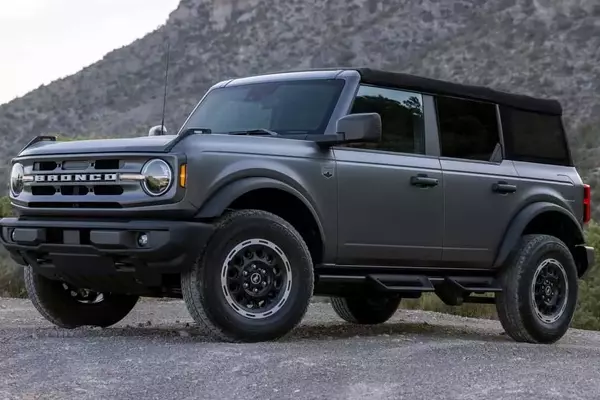 Ford Recalls Nearly 777,000 Trucks and SUVs for Transmission and Fender Issues