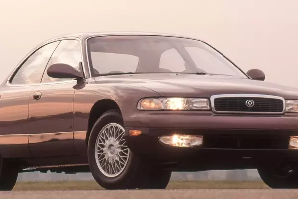 A Retrospective Look at the 1992 Mazda 929